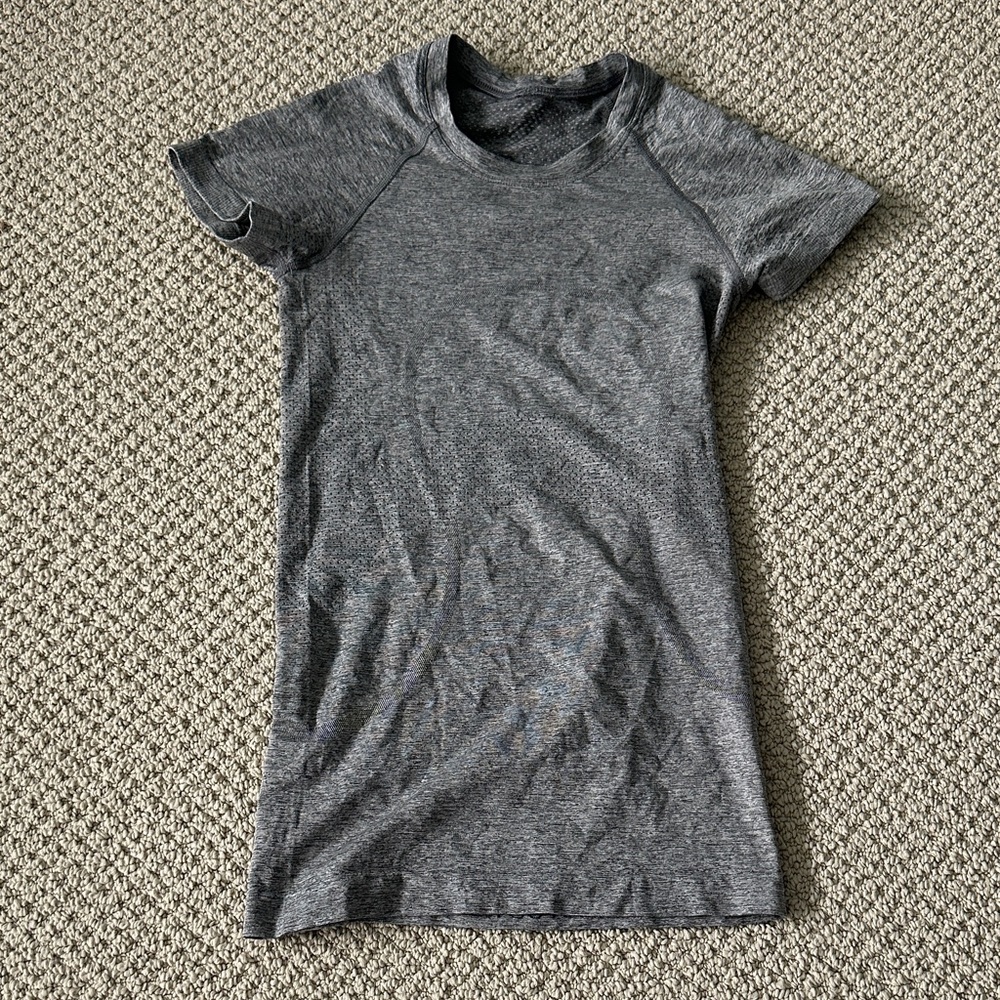 Lululemon Swiftly Tech Short Sleeve 2.0